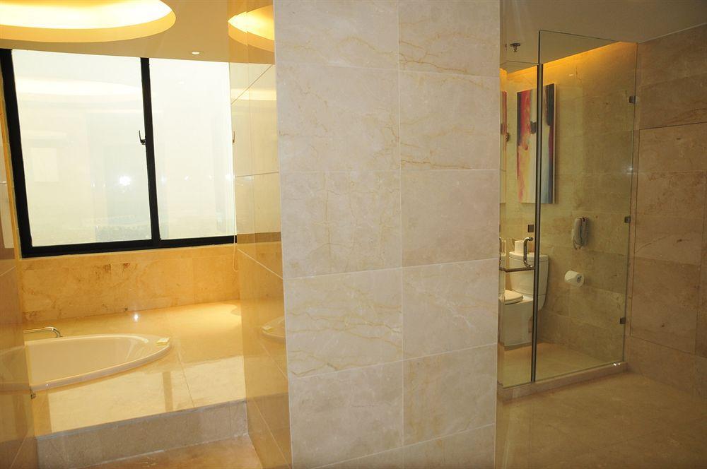 Four Points By Sheraton Taicang Exteriér fotografie